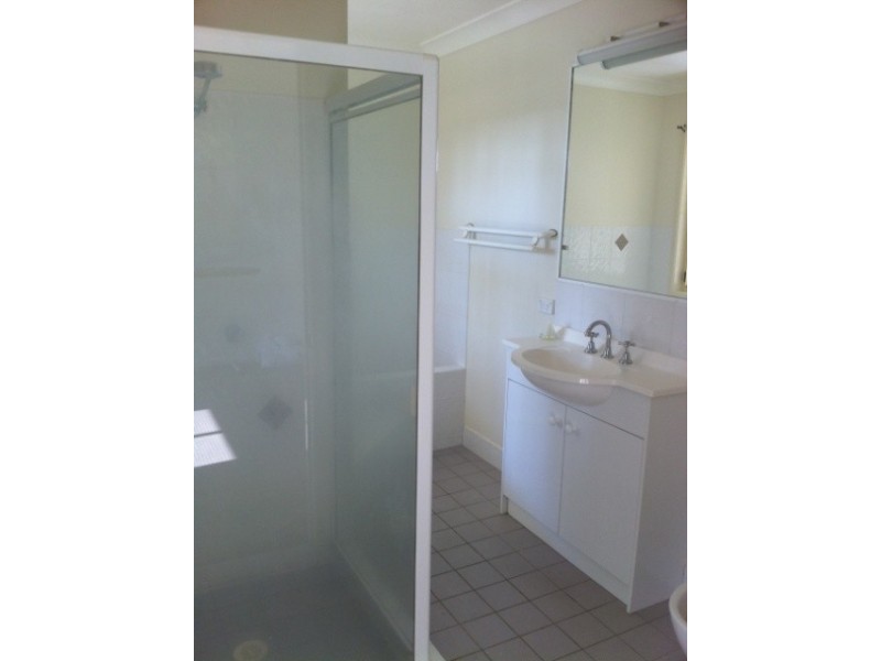 129 Sandalwood Drive, Yamanto QLD 4305