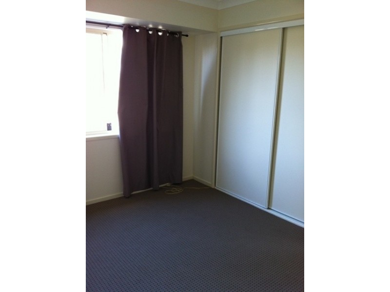129 Sandalwood Drive, Yamanto QLD 4305