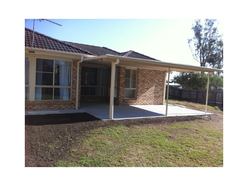129 Sandalwood Drive, Yamanto QLD 4305