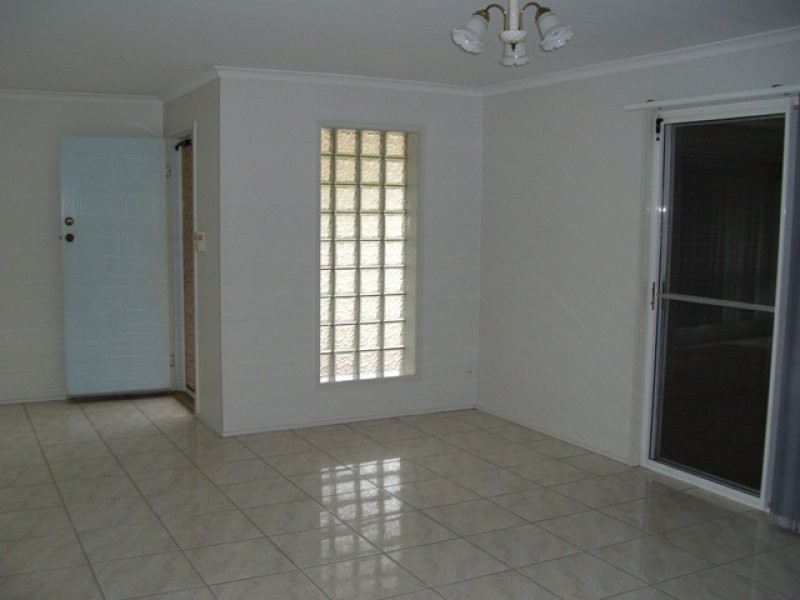 9 Helmsley Court, Yamanto QLD 4305