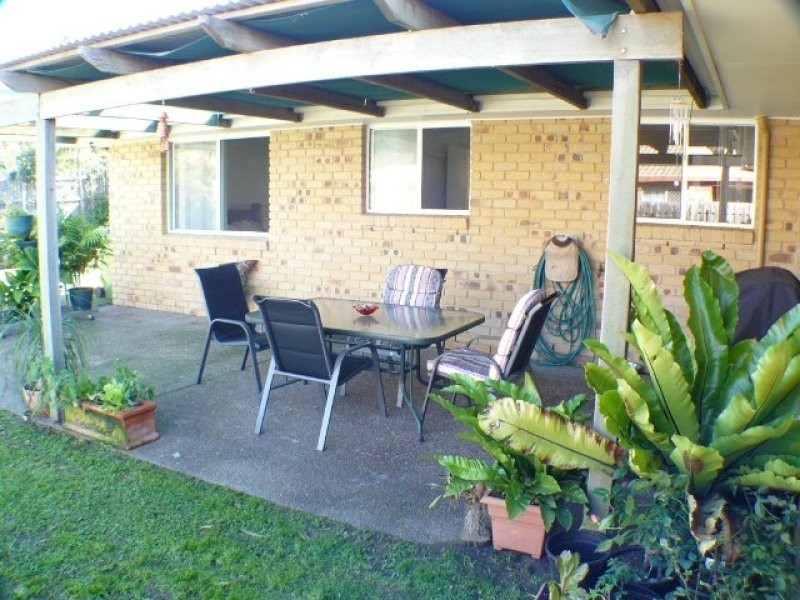 9 Helmsley Court, Yamanto QLD 4305