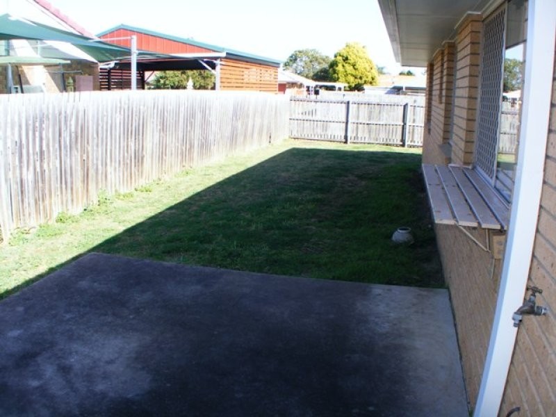 2/3 Settlers Way, Raceview QLD 4305