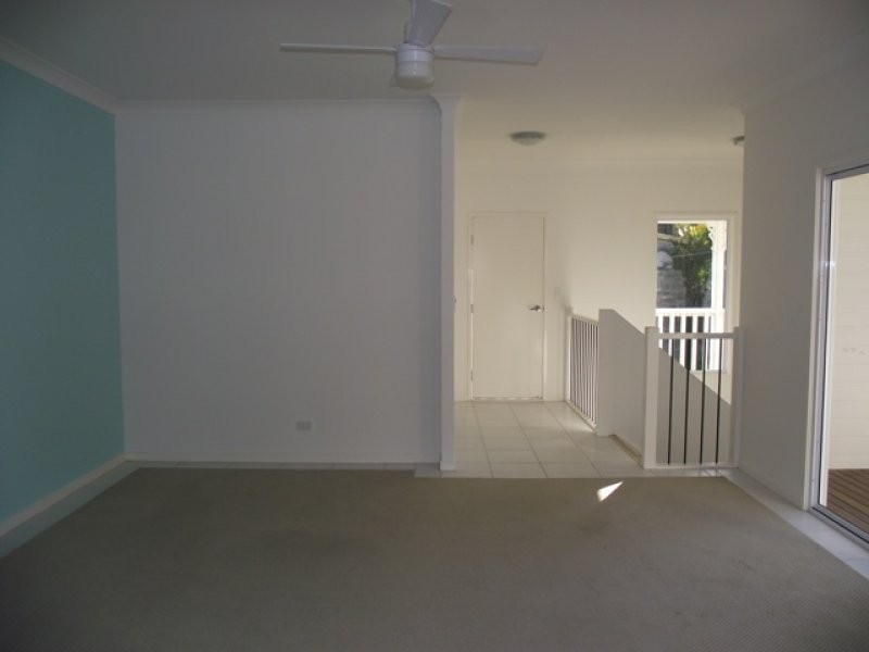 9 Ogilvie Street, Bundamba QLD 4304