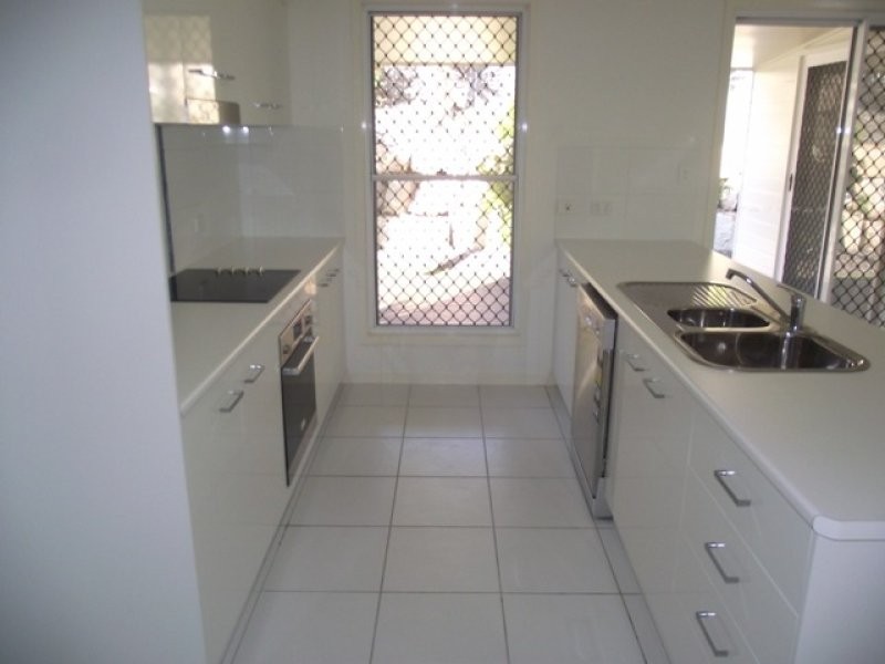 9 Ogilvie Street, Bundamba QLD 4304
