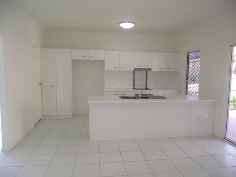 9 Ogilvie Street, Bundamba QLD 4304