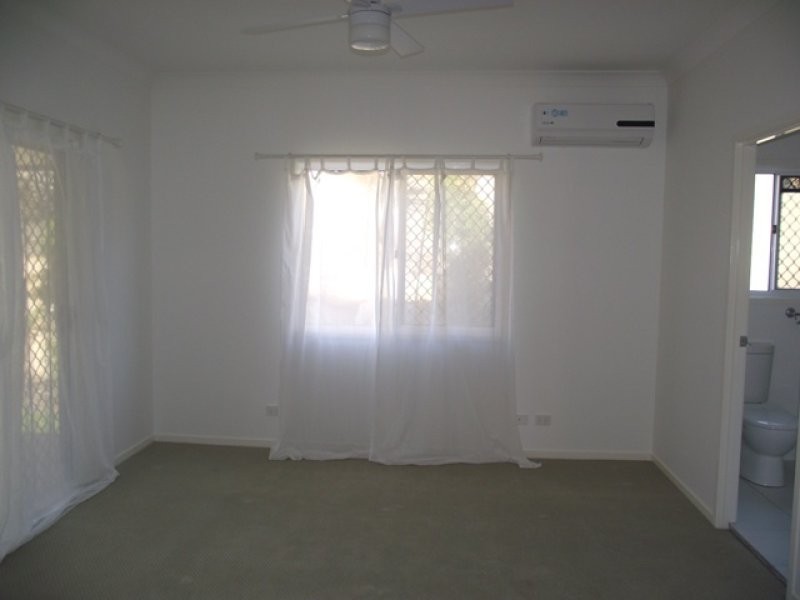 9 Ogilvie Street, Bundamba QLD 4304