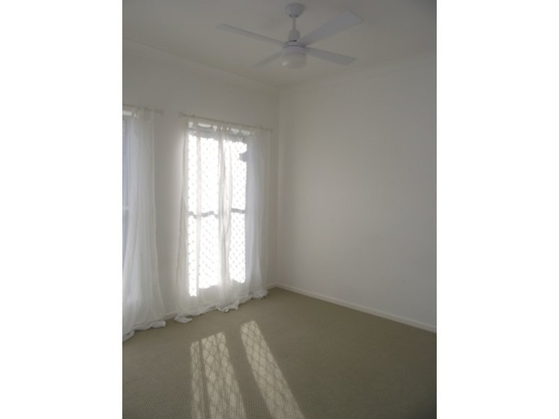 9 Ogilvie Street, Bundamba QLD 4304