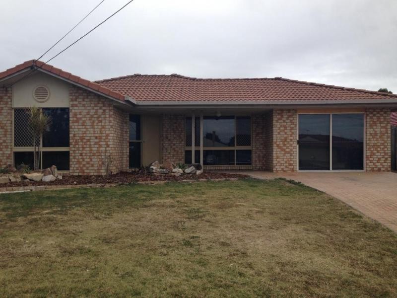 325 South Station Road, Raceview QLD 4305