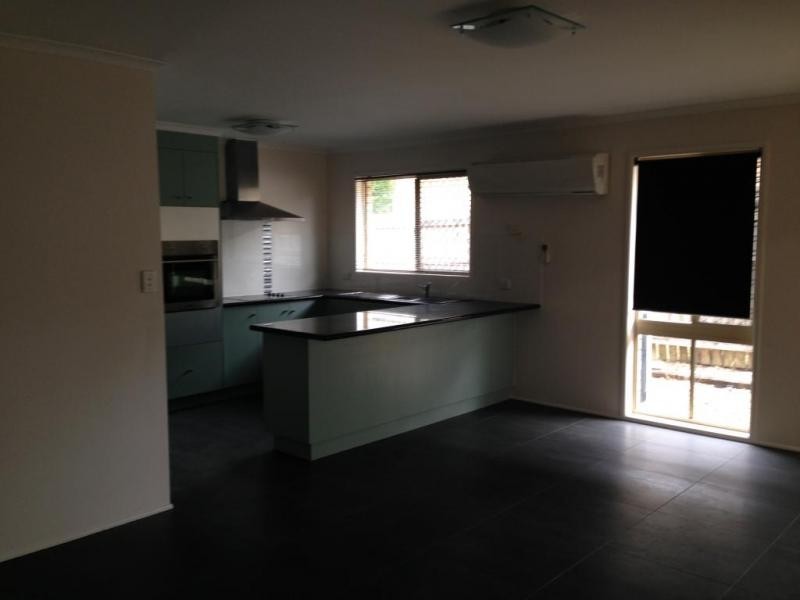 325 South Station Road, Raceview QLD 4305