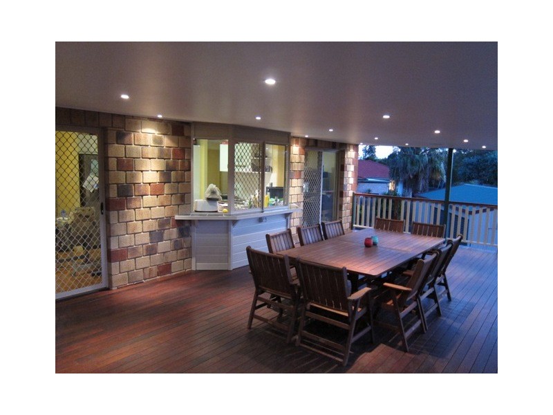 61 Sandalwood Drive, Yamanto QLD 4305