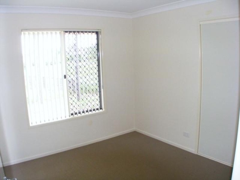 8 Figtree Court, Yamanto QLD 4305
