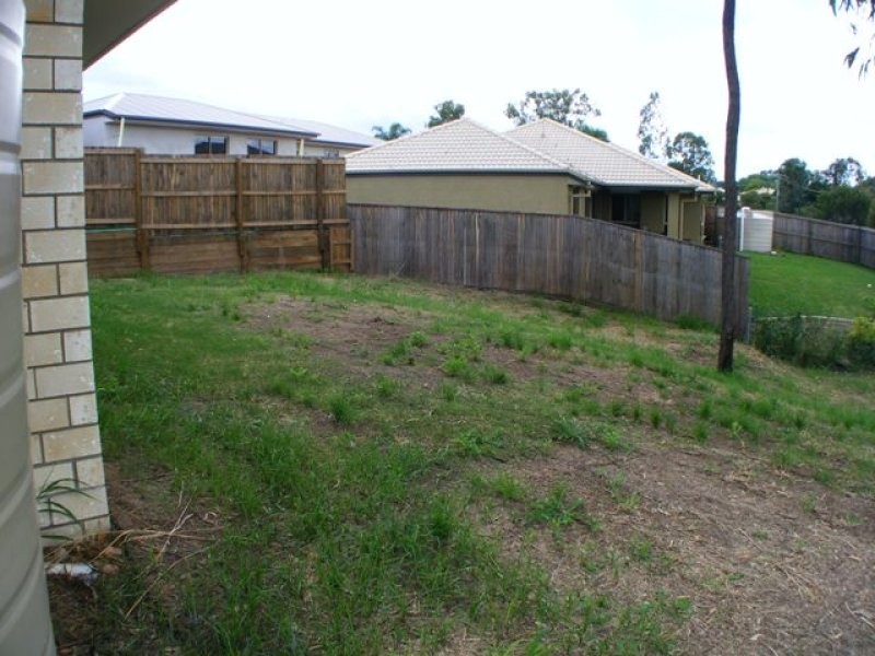 8 Figtree Court, Yamanto QLD 4305