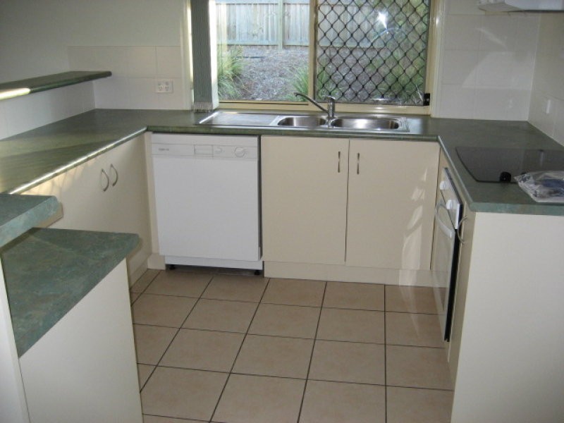 65 Lakeview Drive, Deebing Heights QLD 4306