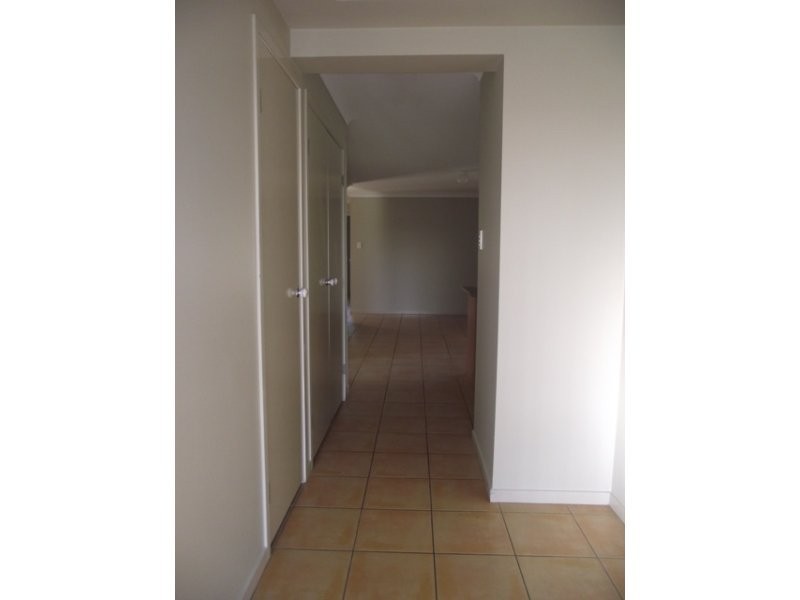18 Sandhurst Place, Brassall QLD 4305