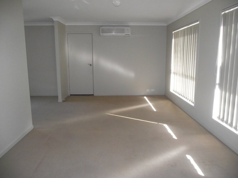 18 Sandhurst Place, Brassall QLD 4305