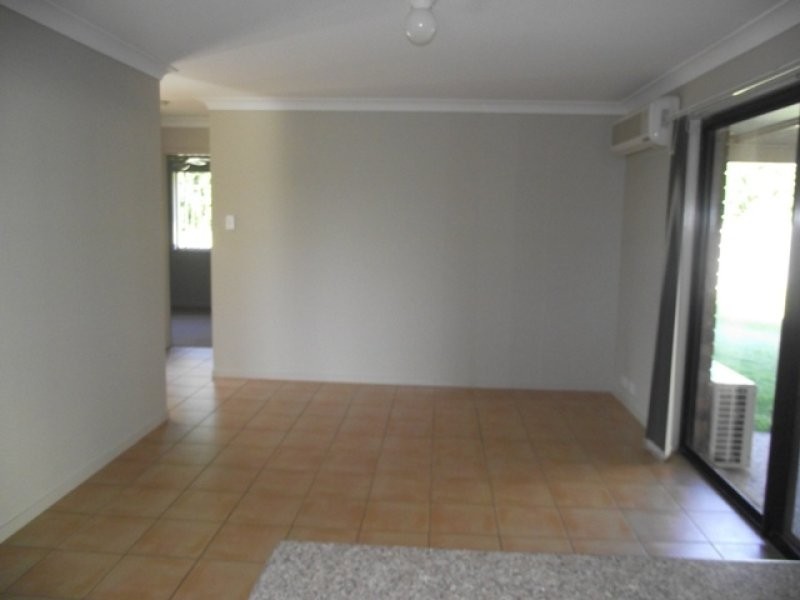 18 Sandhurst Place, Brassall QLD 4305