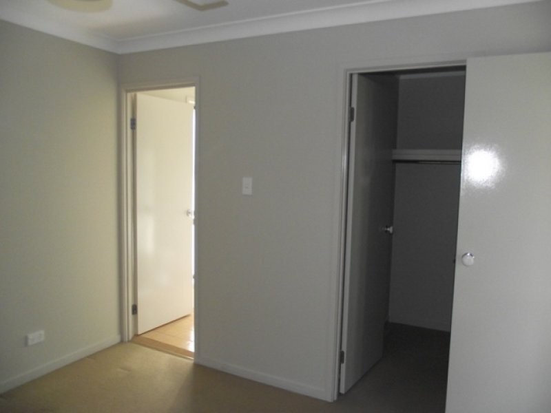18 Sandhurst Place, Brassall QLD 4305