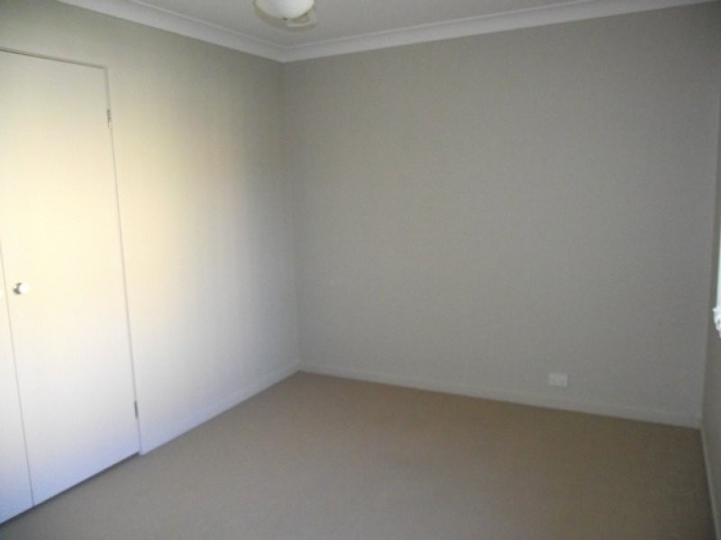 18 Sandhurst Place, Brassall QLD 4305