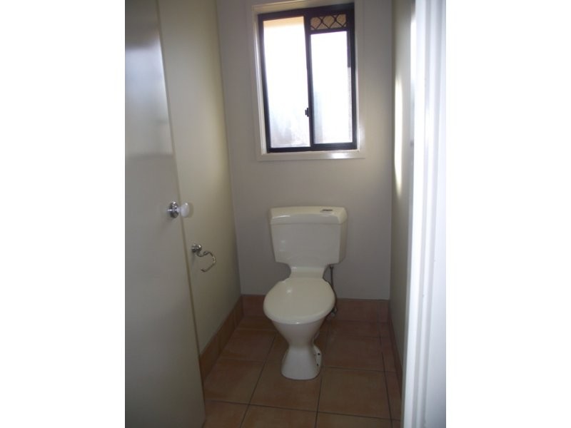 18 Sandhurst Place, Brassall QLD 4305