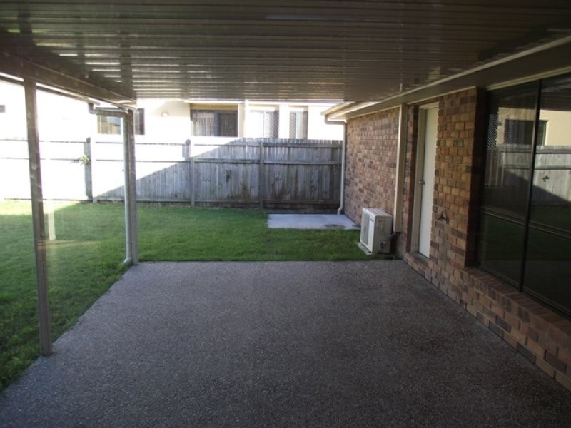 18 Sandhurst Place, Brassall QLD 4305