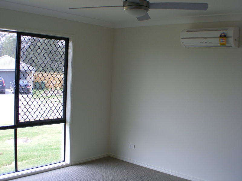 10 Piccadilly Court, Deebing Heights QLD 4306