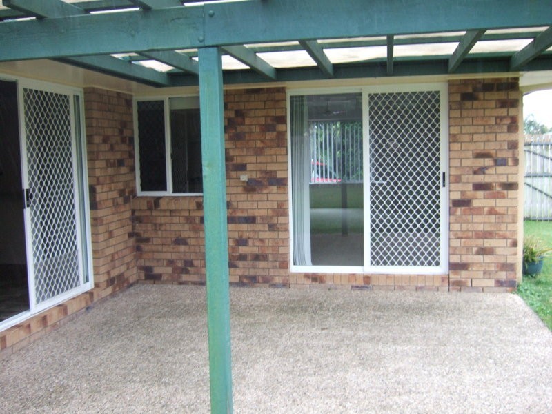 5 Resolution Parade, Flinders View QLD 4305