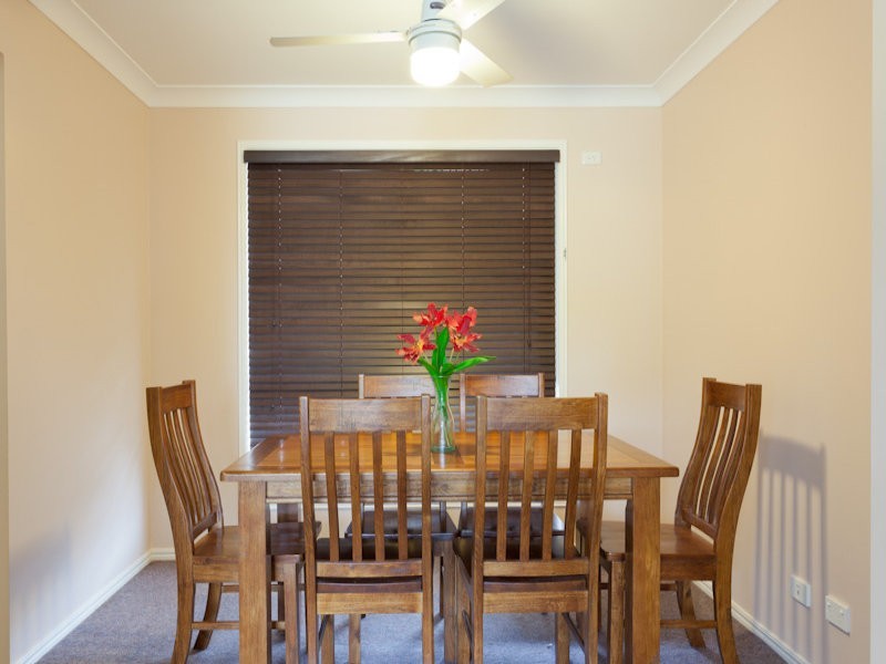 4 Acorn Crescent, Flinders View QLD 4305