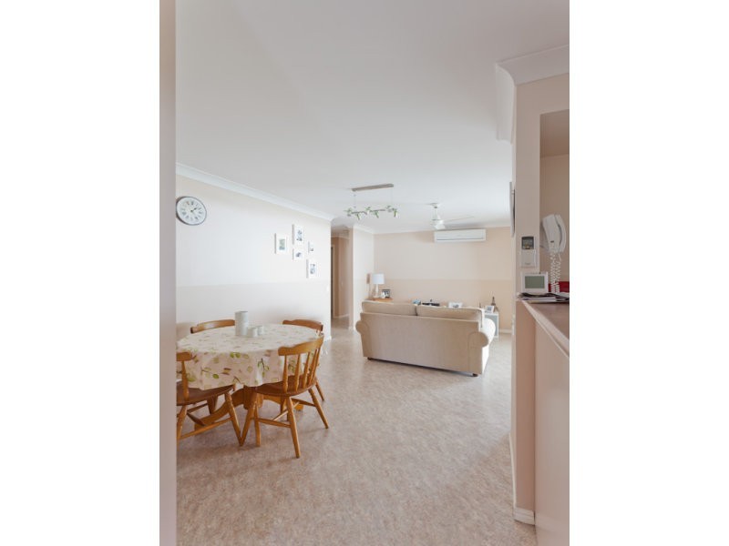 4 Acorn Crescent, Flinders View QLD 4305