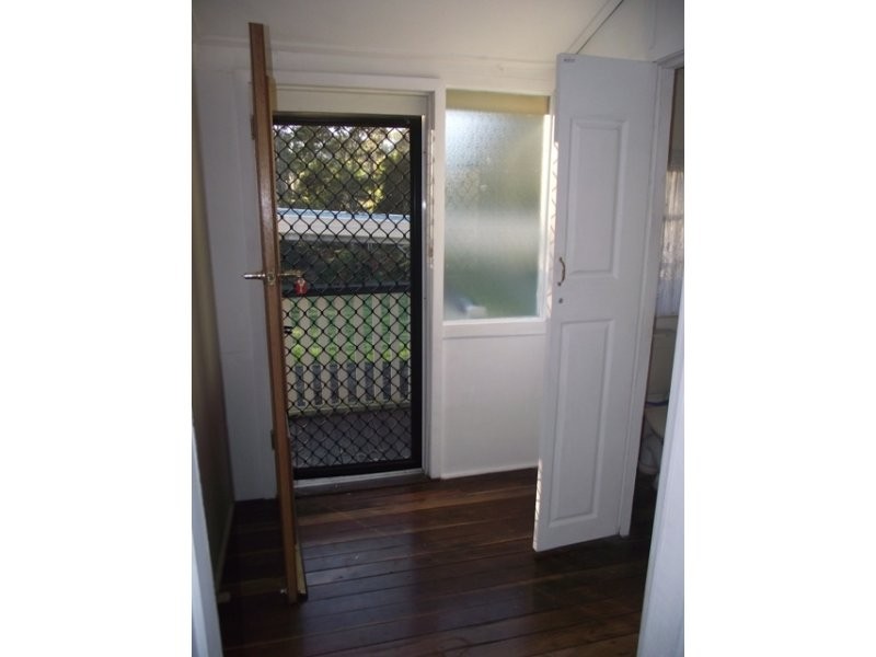 35 East Owen Street, Raceview QLD 4305