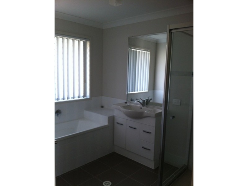 14 Petal Place, Yamanto QLD 4305