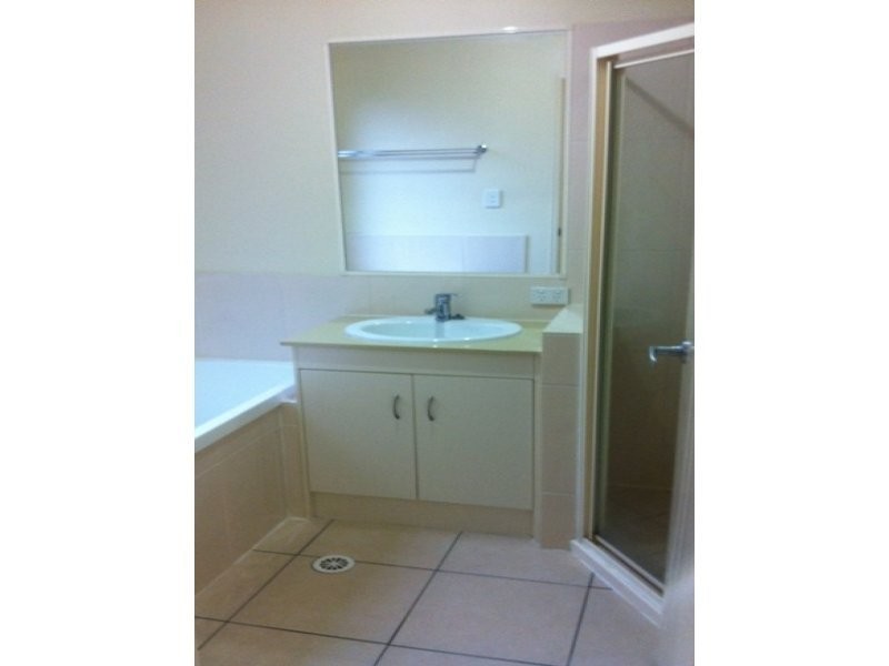 42 Brittany Crescent, Raceview QLD 4305