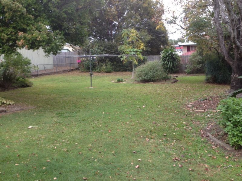 5A Pemberton Street, Booval QLD 4304