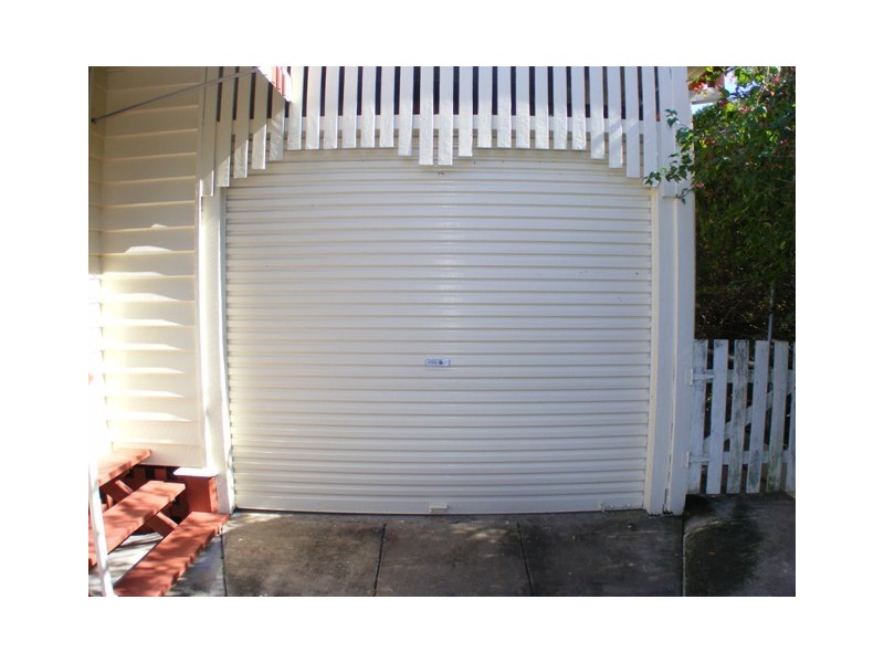 31 Crown Street, Silkstone QLD 4304