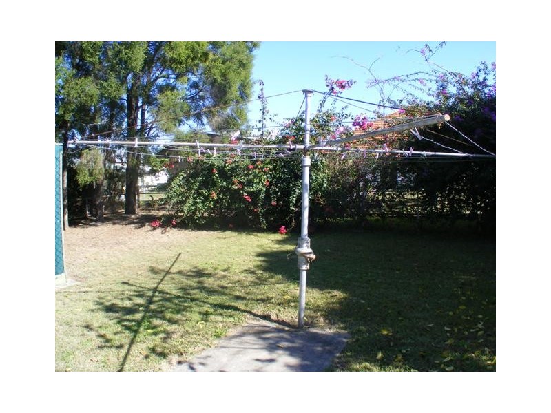 31 Crown Street, Silkstone QLD 4304