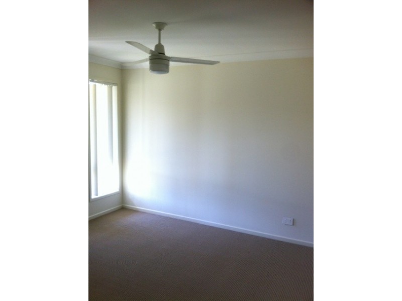 1 Petal Place, Yamanto QLD 4305