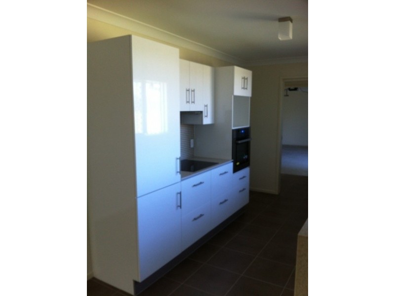 1 Petal Place, Yamanto QLD 4305
