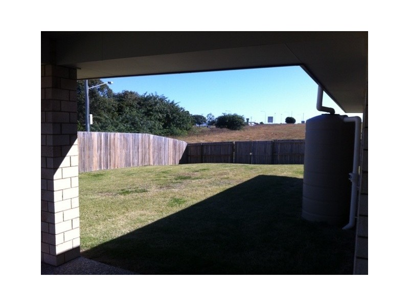 1 Petal Place, Yamanto QLD 4305