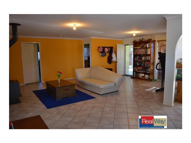 2 Banbury Court, Willowbank QLD 4306
