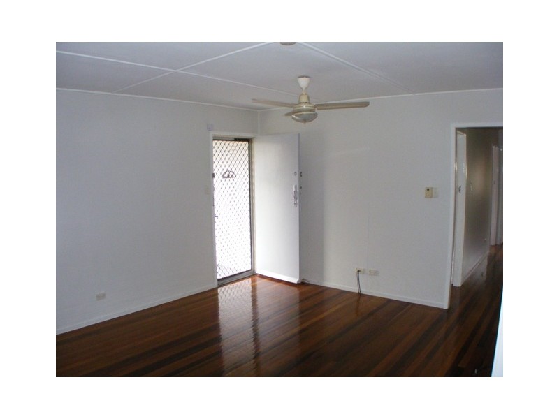 5 Maenporth Street, Leichhardt QLD 4305