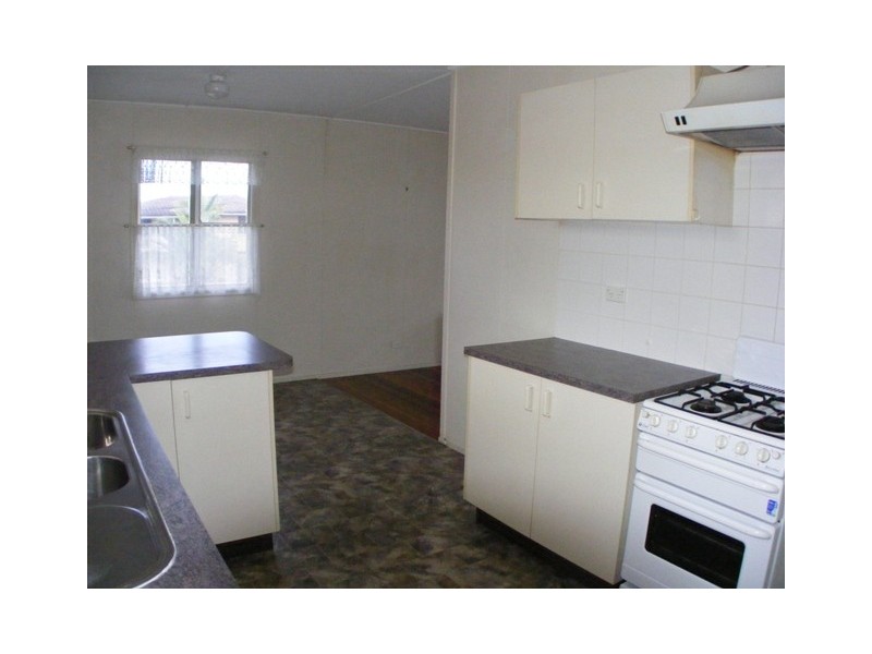 5 Maenporth Street, Leichhardt QLD 4305
