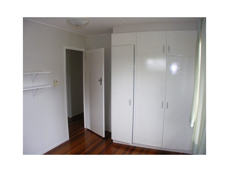 5 Maenporth Street, Leichhardt QLD 4305