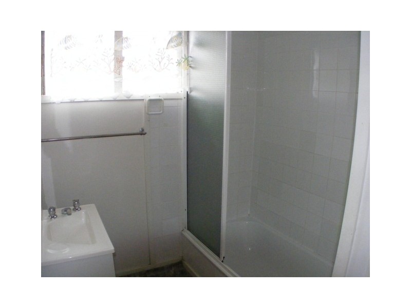 5 Maenporth Street, Leichhardt QLD 4305