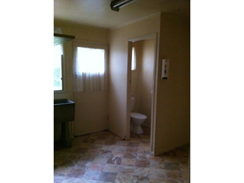 4 Rodney Street, Silkstone QLD 4304