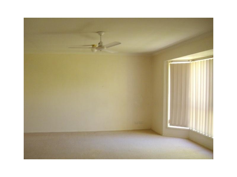 45 Sandalwood Drive, Yamanto QLD 4305