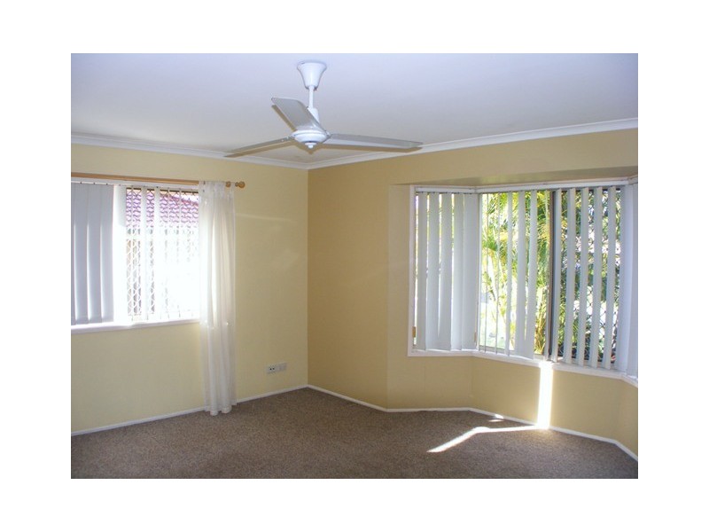16 Bangalow Crescent, Raceview QLD 4305