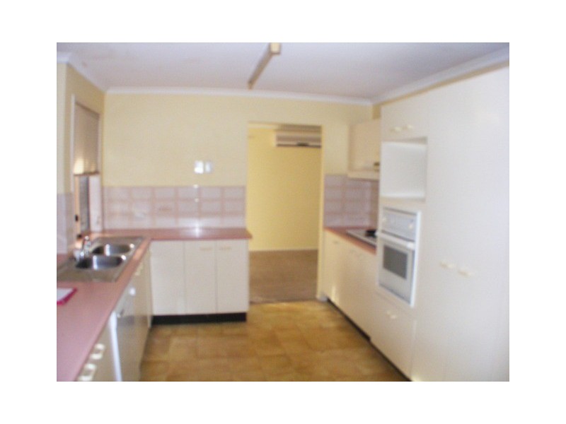 16 Bangalow Crescent, Raceview QLD 4305