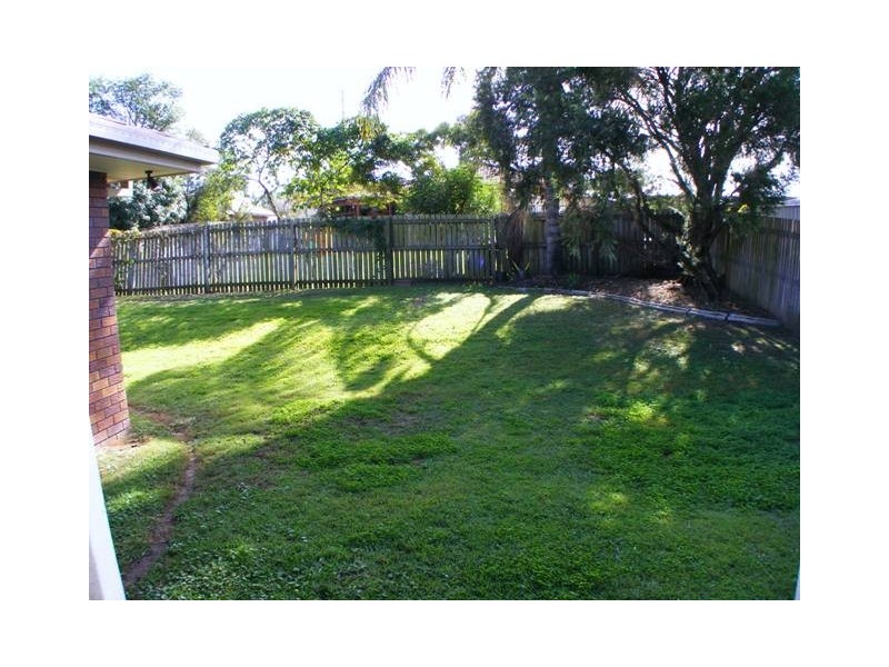 16 Bangalow Crescent, Raceview QLD 4305