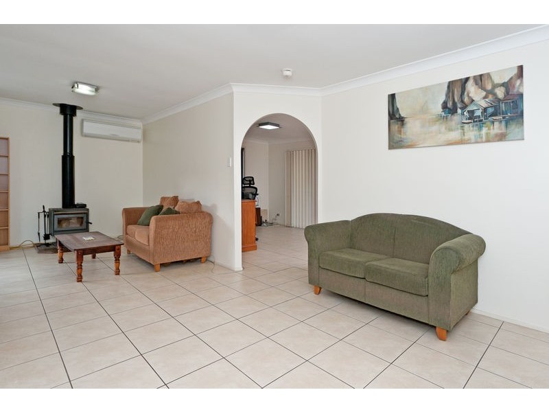 8 Bladon Street, Yamanto QLD 4305