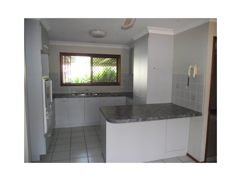 11 Arabian Close, Yamanto QLD 4305