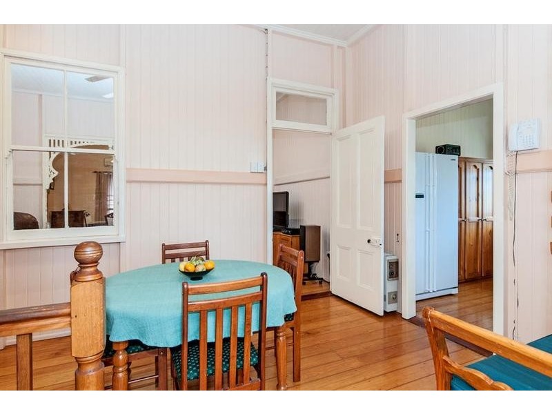 185 Blackstone Road, Silkstone QLD 4304